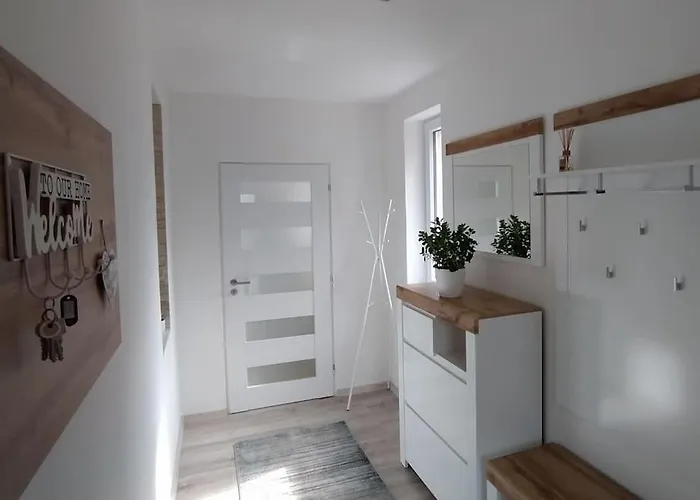 Daire Prijemne V Plne Vybavenom Rodinnom Dome *